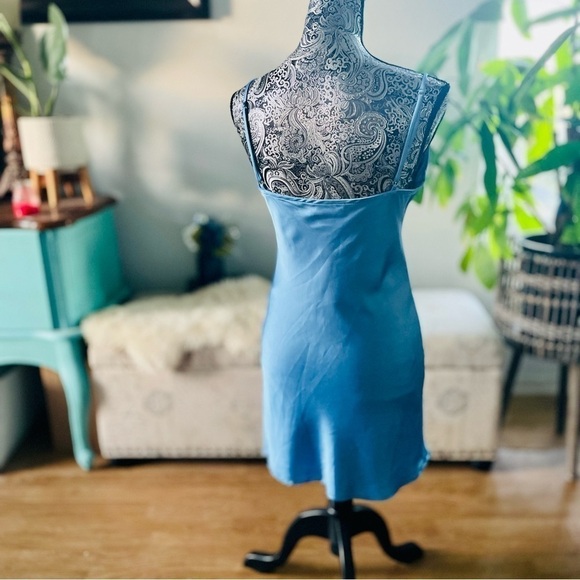 🏷️ 4/$25 Illuminated Slate Blue Satin Cowl Neck Mini Dress, Size Small - Picture 5 of 6